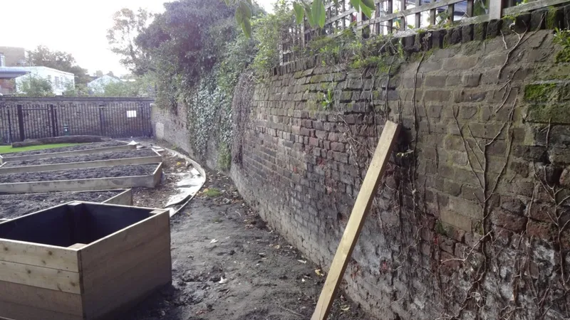 Repairs to bulging walls for Hackney Council