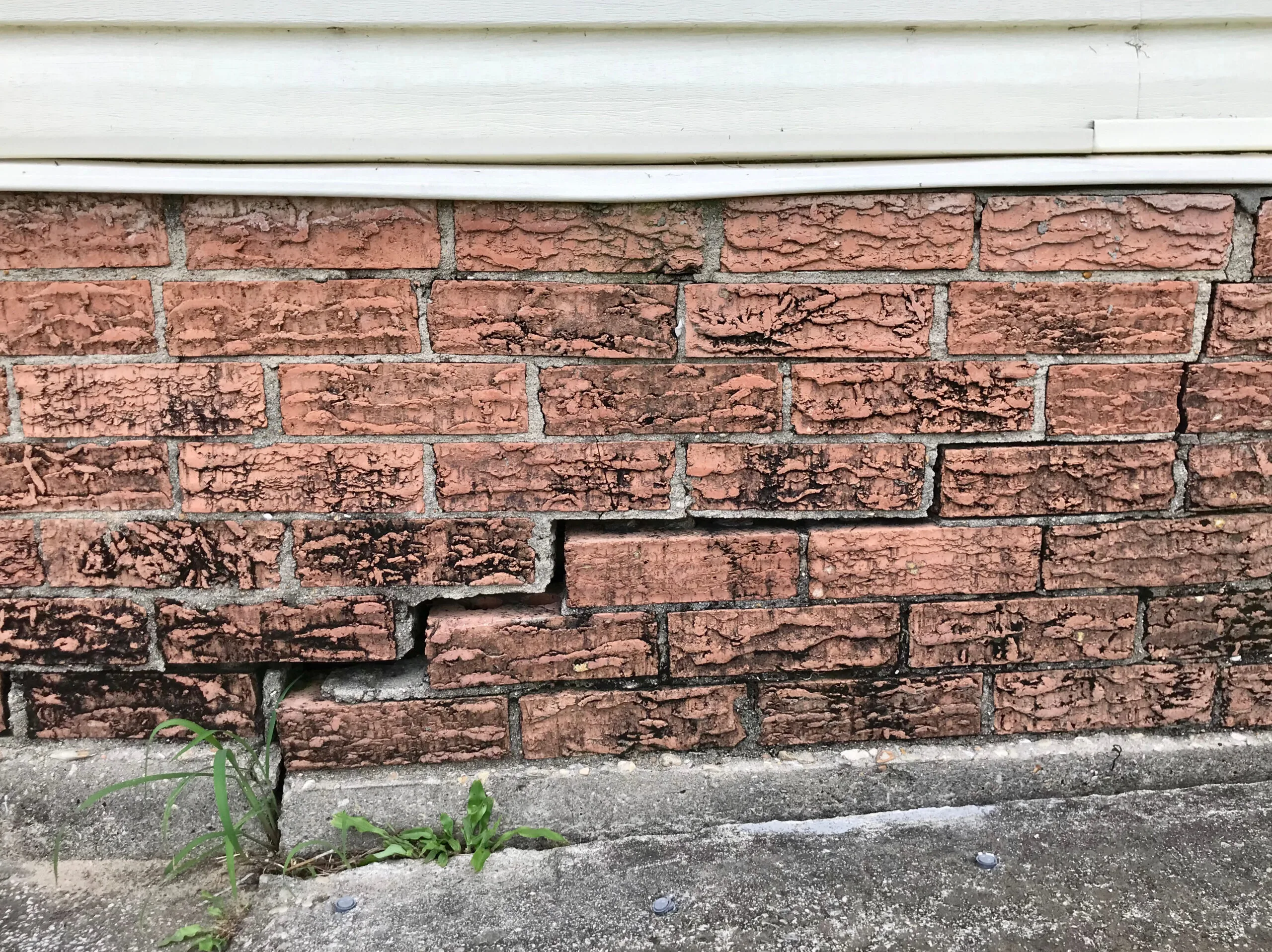 Subsidence damage after the dry Summer